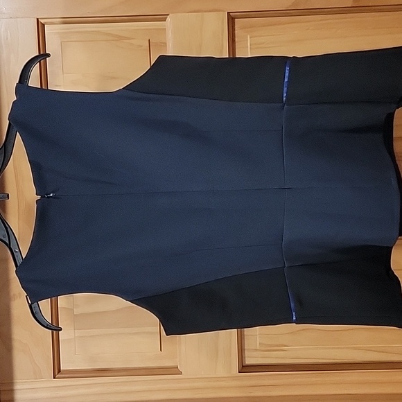 Ann Taylor Sleeveless Top - Picture 4 of 5